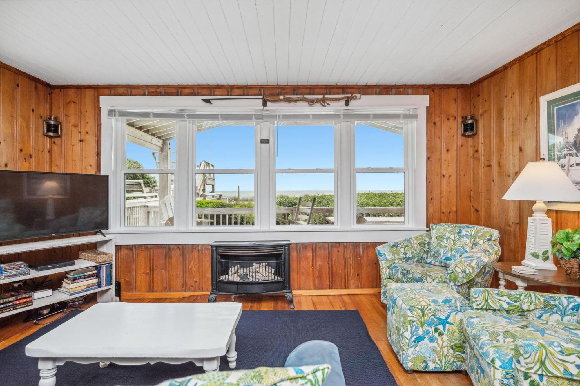 Seawards Fun By Oak Island Accommodations Exterior photo